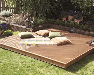How To Lay Decking On Soil Or Grass Ronseal - Laying A Patio On Top Of Grass